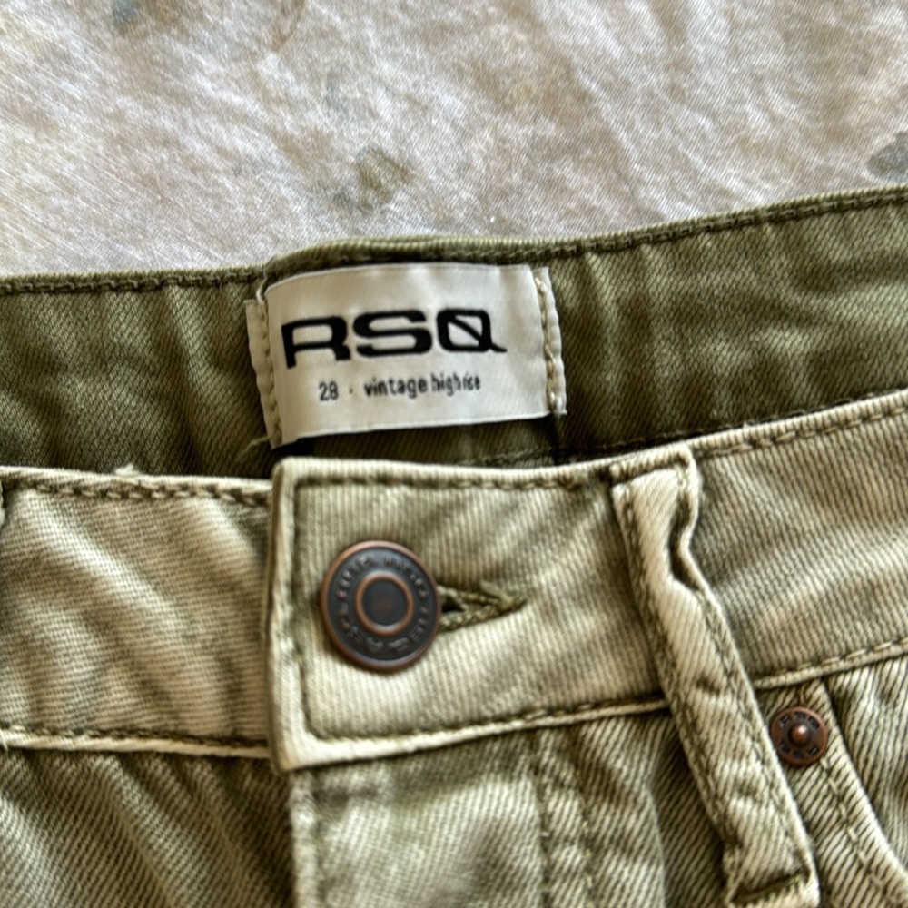 shorts - Picture 3 of 4